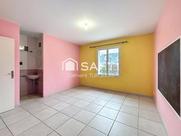 Maison 6 chambres de 2007 avec sous sol