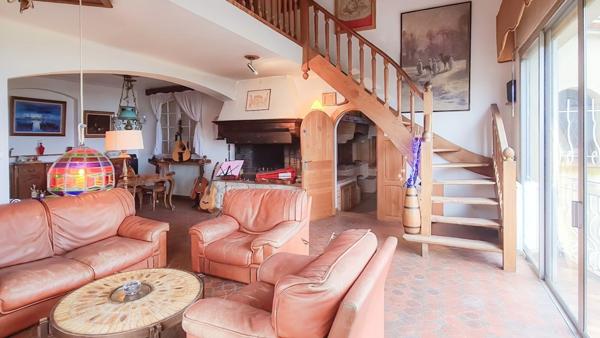À vendre, Villa 183 m² + Appartement de 80 m², Terrain 1 110 m², Sausset Les Pins, PACA (13)