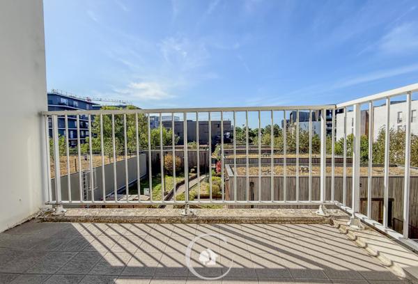 Bordeaux (33300) APPARTEMENT T2 - BALCON - PARKING SOUTERRAIN - PROCHE TRAMWAY C