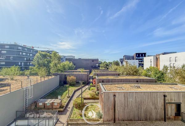 Bordeaux (33300) APPARTEMENT T2 - BALCON - PARKING SOUTERRAIN - PROCHE TRAMWAY C