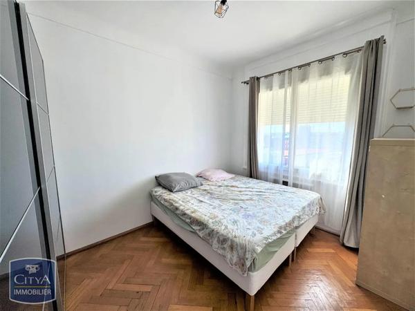 Appartement à louer 4 pièces 136.04m² Lille (59000)