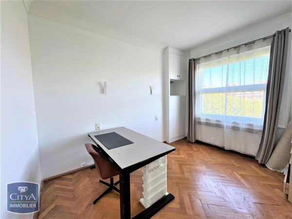 Appartement à louer 4 pièces 136.04m² Lille (59000)