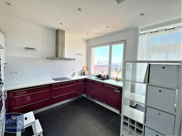 Appartement à louer 4 pièces 136.04m² Lille (59000)