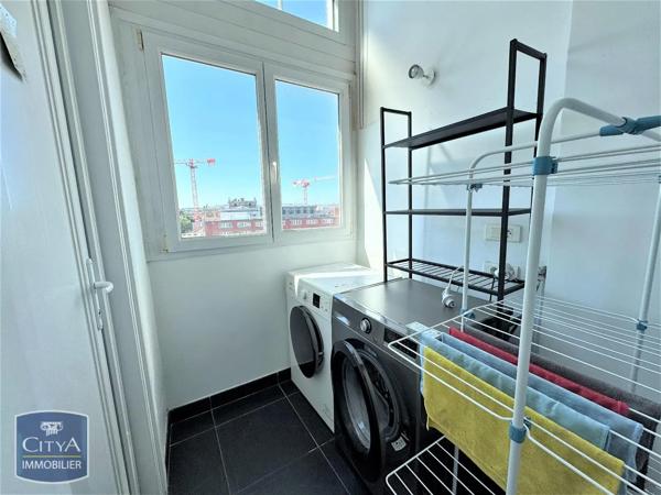 Appartement à louer 4 pièces 136.04m² Lille (59000)
