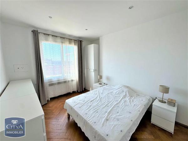 Appartement à louer 4 pièces 136.04m² Lille (59000)