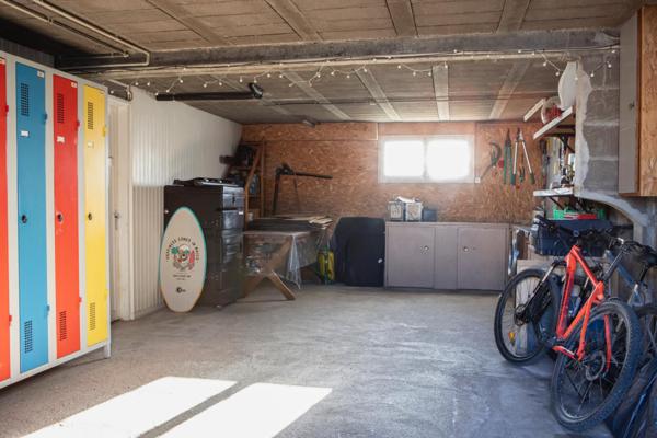 Maison sur sous-sol avec 1800 m² de terrain