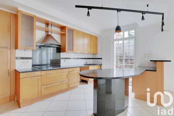 Maison 5 pièces de 174 m² à Saint-Cloud (92210)