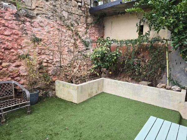 Maison de village avec jardin et studio indépendant