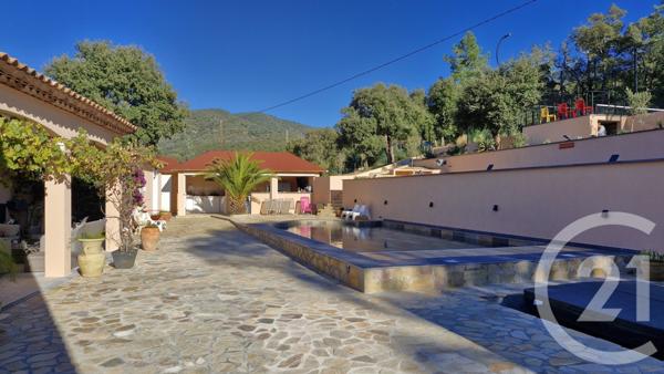 Maison à vendre  5 pièces - 213 m2 BORMES LES MIMOSAS - 83