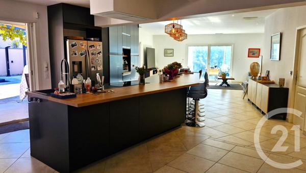 Maison à vendre  5 pièces - 213 m2 BORMES LES MIMOSAS - 83