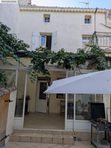 Maison à PIERRELATTE, 26700 - 10 pièces 297m²