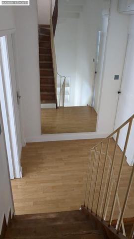 Maison à PIERRELATTE, 26700 - 10 pièces 297m²