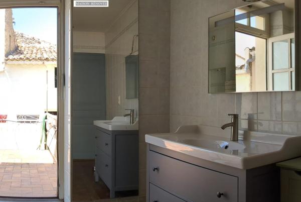 Maison à PIERRELATTE, 26700 - 10 pièces 297m²