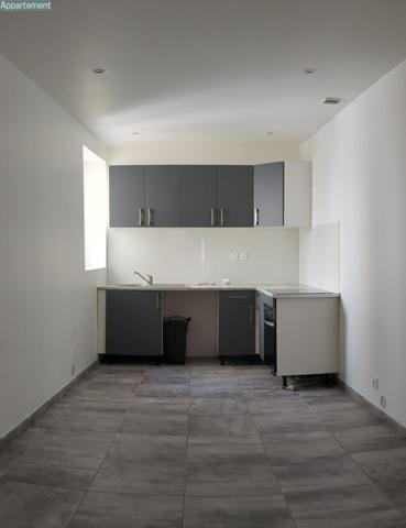 Maison à PIERRELATTE, 26700 - 10 pièces 297m²