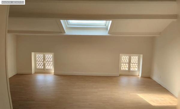 Maison à PIERRELATTE, 26700 - 10 pièces 297m²