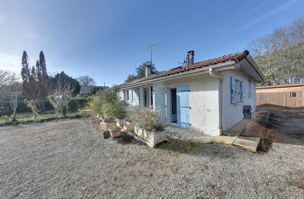 Maison Azur d'environ 156 m2