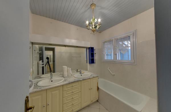 Maison Azur d'environ 156 m2