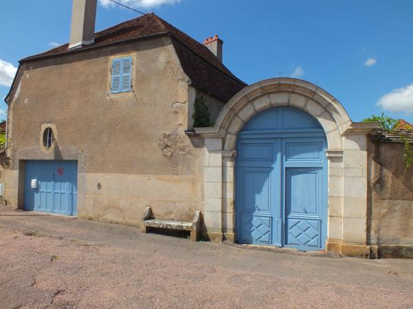 Dpt Côte d'Or (21), à vendre SEMUR EN AUXOIS propriete P15