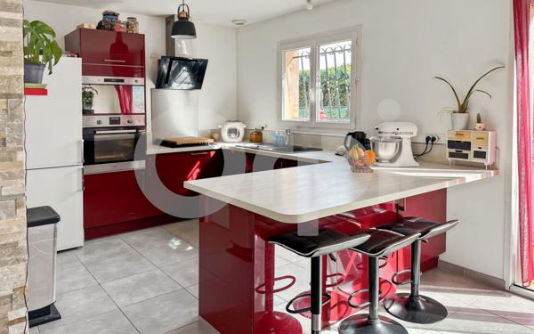 Maison à vendre    4 pièces •  La Crau