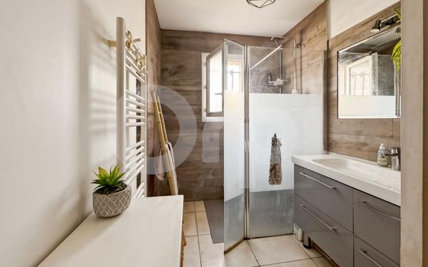 Maison à vendre    4 pièces •  La Crau