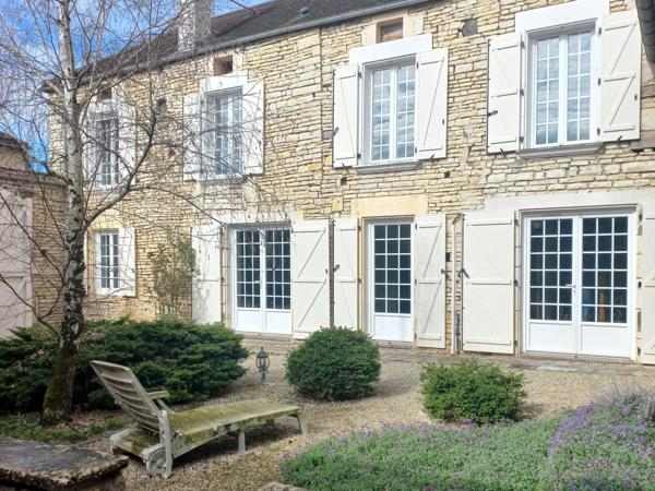 Maison de charme à vendre 6 pièces à SAINT VINNEMER (89) et son terrain de 700m²