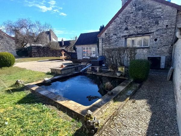 Maison de charme à vendre 6 pièces à SAINT VINNEMER (89) et son terrain de 700m²