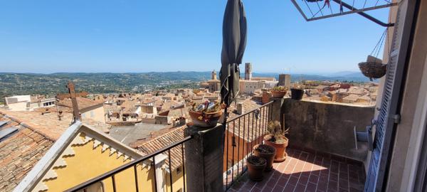 appartement coeur de Grasse, 3 pièces, dernier étage, vue