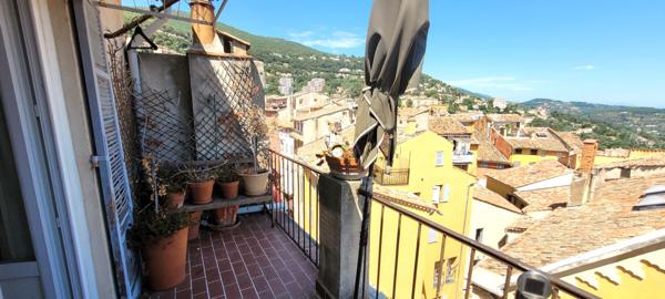 appartement coeur de Grasse, 3 pièces, dernier étage, vue
