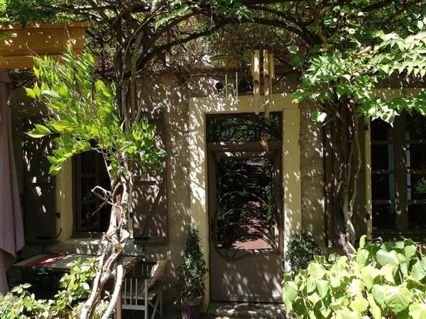 Maison en pierre sans travaux à Cahors avec jardin