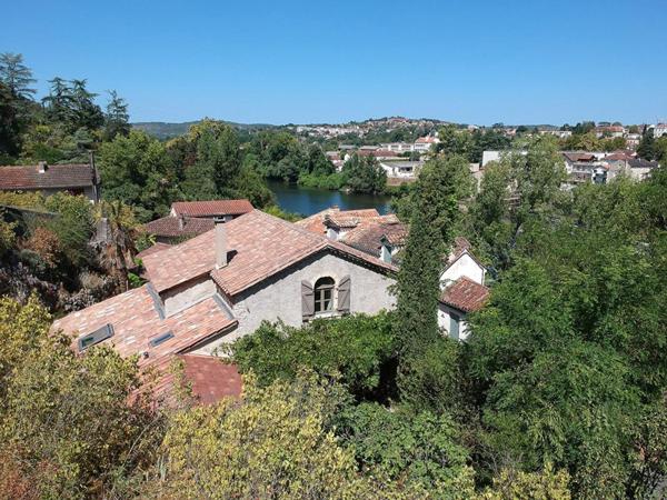 Maison en pierre sans travaux à Cahors avec jardin