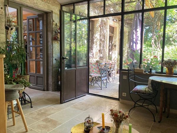 Maison en pierre sans travaux à Cahors avec jardin