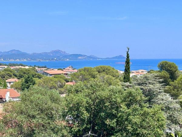 Appartement à FREJUS, 83370 - 2 pièces 67m²