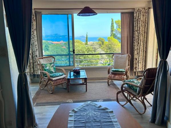 Appartement à FREJUS, 83370 - 2 pièces 67m²