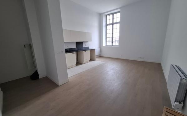 Appartement à louer    4 pièces • 73,74 m2 Compiègne