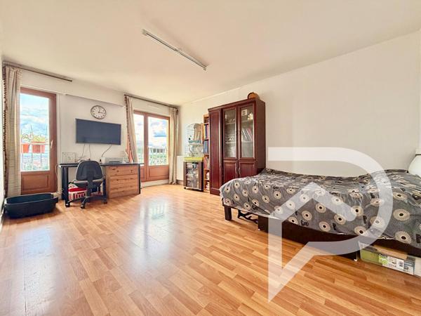Appartement 4 pièces 74.02 m2