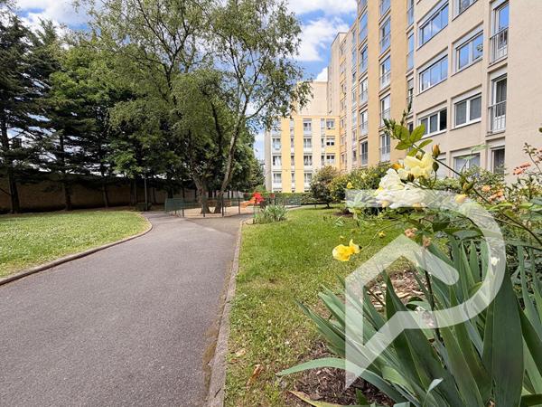 Appartement 4 pièces 74.02 m2