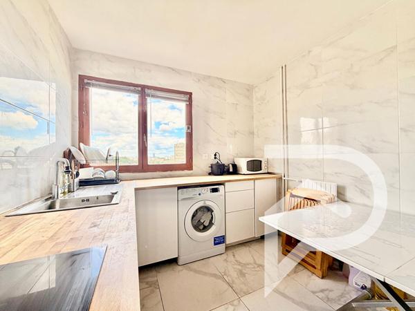Appartement 4 pièces 74.02 m2