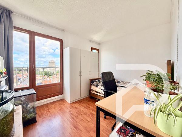 Appartement 4 pièces 74.02 m2