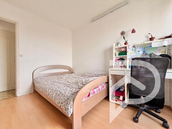 Appartement 4 pièces 74.02 m2