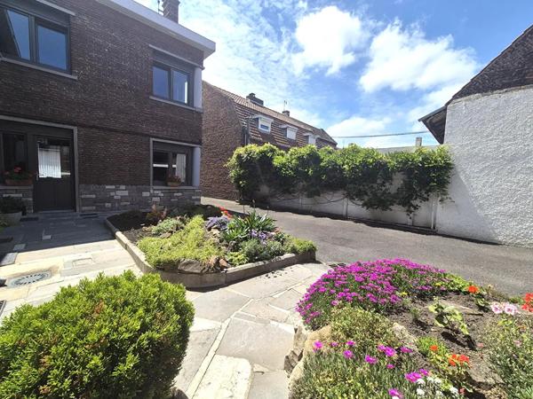 Maison à vendre 10 pièces 165m² Oignies (62590)