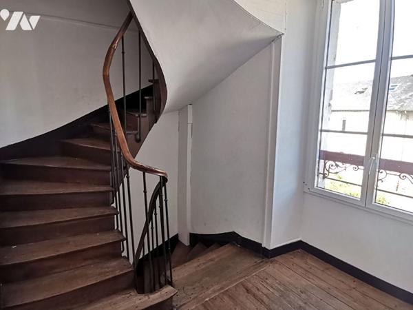 BREAL SOUS MONTFORT - Centre-ville, appartement T3 duplex de 44.70 m², loué.