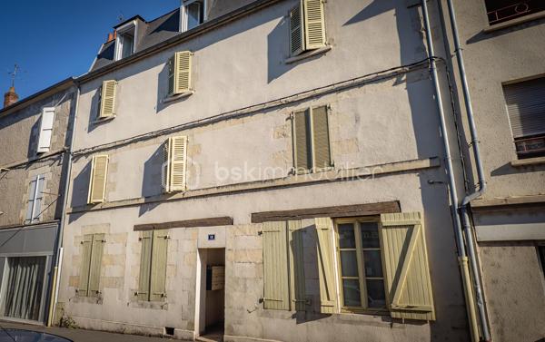 Magnifique appartement 3 pièces, spacieux (88 m²), entièrement rénové dans une résidence sécurisée (avec ascenseur, cour collective et place de parking)

Situé en plein cœur du centre-ville de NEVERS, à deux pas de la Porte de PARIS et de la rue piétonne, vous tomberez littéralement sous le charme de ce magnifique appartement fonctionnel et spacieux type F3 d'une superficie habitable de 88 m² (Carrez), au 2ème étage d'une petite résidence sécurisée de 4 niveaux des années 1983-88, avec son ascenseur, sa cour collective et son parking privatif.

L’appartement comprend :
- une entrée lumineuse avec son placard intégré, son interphone, sa porte d’entrée sécurisée et en très bon état, son sol carrelé, qualitatif et propre (carrelage identique et harmonisé que l’on retrouve dans la pièce de vie, dégagement couloir et salle d’eau) ;
- une pièce de vie lumineuse (2 ouvertures), spacieuse (d’une superficie d’env. 48 m²), fonctionnelle avec sa cuisine ouverte, totalement aménagée avec ses nombreux rangements et son bar/mange-debout, et équipée (hotte, four, plaque de cuisson induction) ;
- 2 chambres lumineuses, spacieuses (d’une superficie de 15 et 18 m²), fonctionnelles avec penderie / dressing intégré et aménagé, et son parquet flottant qualitatif et chaleureux ;
- une salle d’eau plutôt récente avec sa douche italienne, son vasque avec meubles, son sèche-serviettes qualitatif et son arrivée/évacuation d’eau (pour la machine à laver) ;
- un dégagement couloir desservant les pièces de nuit avec son placard/penderie intégré ;
- un WC indépendant. 

Cet appartement est classé en logement plutôt performant (DPE en lettre « C ») grâce à son isolation intérieure/extérieure performante, ses menuiseries double vitrage bois de bonne qualité et son mode de chauffage électrique (radiateurs plutôt récents, harmonisés, performants et économiques). 

De plus, cet appartement est sécurisé grâce à sa porte 3 points et son interphone. 

Le réseau urbain (ligne de bus) est au pied de la résidence et permet de servir Nevers, écoles, collèges et lycées en 10-15 minutes. 

La présente annonce immobilière vise 1 seul lot (= appartement) situé dans une petite copropriété bien entretenue formant 9 lots au total ne faisant l'objet d'aucune procédure en cours et d'un montant de charges d'environ 189 € par mois (soit 2 274 € annuel) déclaré par le vendeur comprenant l’entretien et l’électricité des parties communes, l’ascenseur, l’assurance des murs, l’eau froide…

A disposition dans la résidence, une courette pour envisager un barbecue l’été par exemple.

Les plus de cet appartement : 
Aménagement intérieur récent / rénové avec goût (aucun travaux à prévoir) ; 
Quartier recherché et dynamique ; 
Proximité des commodités et commerces, des écoles (maternelle, primaire, collège et lycée) ; 
Petite copropriété et immeuble en très bon état ; 
Présence d’un parking privatif à 200 m à pied de la résidence (facilité de stationnement au pied de la résidence) ; 
Logement plutôt performant, spacieux, fonctionnel, lumineux et agréable. 

Photos supplémentaires disponibles sur mon site BSK IMMOBILIER > Nos conseillers > Sébastien CHARDERON

Pour tout renseignement complémentaire ou pour une visite, contactez-moi au 06.63.17.90.56

Une belle opportunité à découvrir sans tarder !
