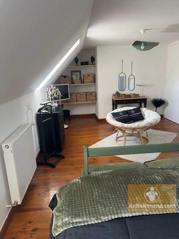 Vente                                                      Maison
                        
                     6 pièces                      196 m2                     à Arzenc-d'Apcher