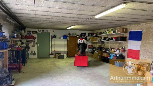 Vente                                                      Maison
                        
                     6 pièces                      196 m2                     à Arzenc-d'Apcher