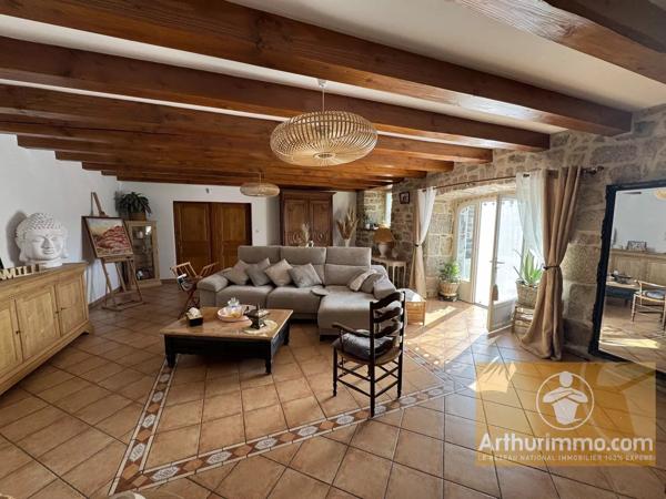 Vente                                                      Maison
                        
                     6 pièces                      196 m2                     à Arzenc-d'Apcher