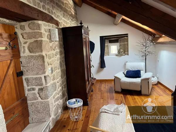 Vente                                                      Maison
                        
                     6 pièces                      196 m2                     à Arzenc-d'Apcher