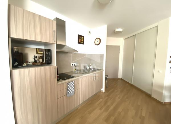 PAU -  Appartement T3  de 69 m2  avec place de parking