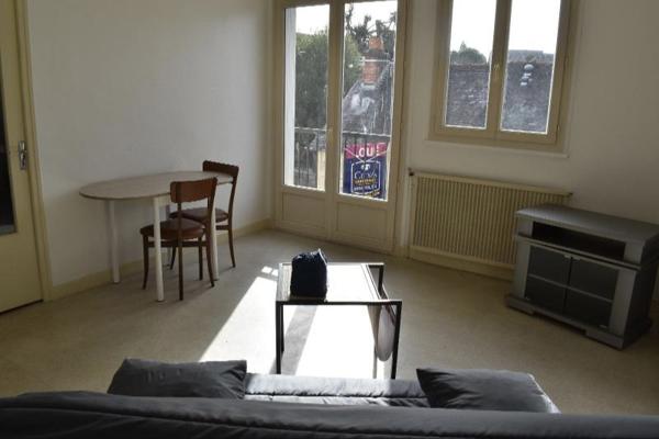Appartement à louer 1 pièce 24.3m²