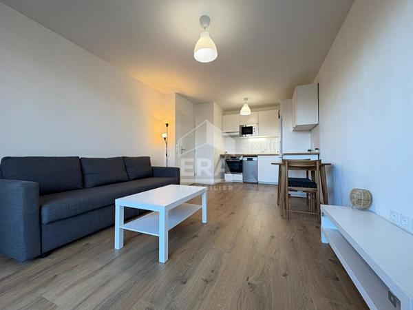 Coup de coeur ? 2 pièces récent avec balcon au bord du lac de Villaroy (Guyancourt)