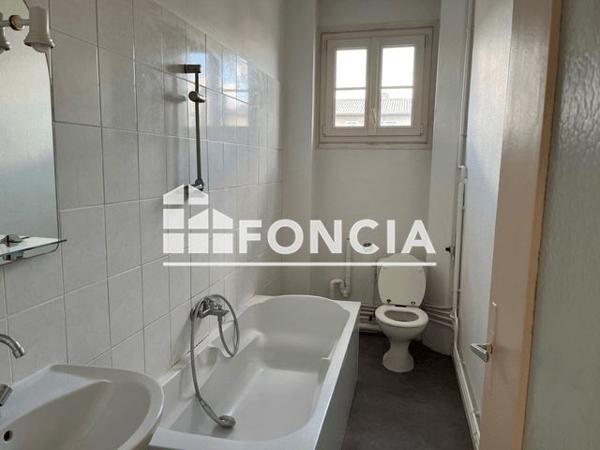 Location Appartement 3 pièces 57.9 m² - 72/74 RUE CARNOT Chateau Thierry 02400